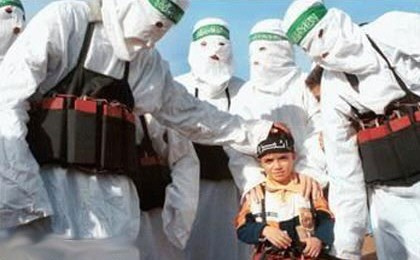 Hamas_culte_de_la_mort_enfant_kamikaze_shahid_terroriste_endoctrinement_incitation_palestinien_haine_islamisme.jpg