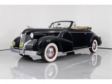 Cadillac Series 61 (1939).jpg