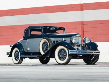 Reo Royale 8-35 Convertible Coupe (1932).jpg