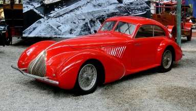Alfa Romeo coach 8C 2900A (1936).jpg